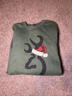 Realtree Olive Green Crewneck Sweatshirt with Santa Hat Graphic